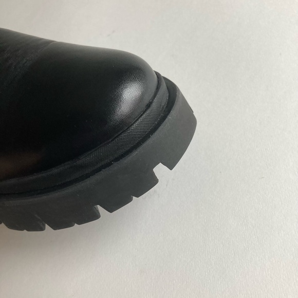 New Schutz Billie Casual Black Leather Lug Outsole Chelsea Boots size 6 - Picture 14 of 15